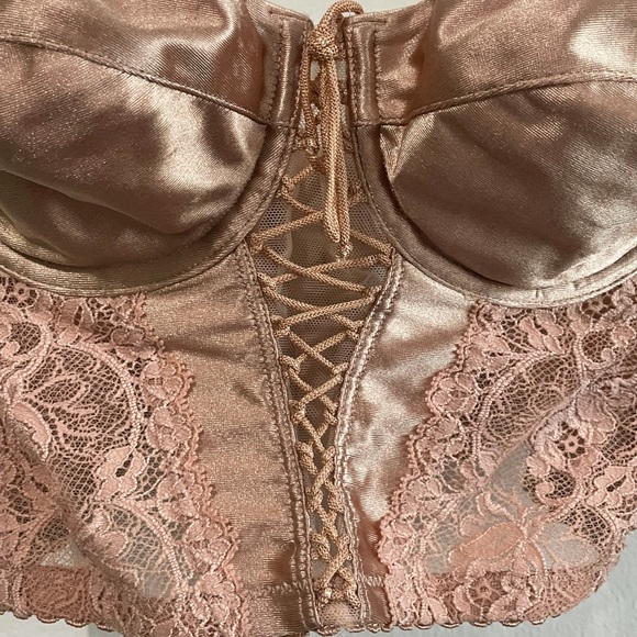 Vintage Balconet Lace-up Bustier ❣︎ - Picture 6 of 7